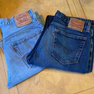 TWO pairs of gently worn men’s Levi’s 505 jeans. Size 32x32.